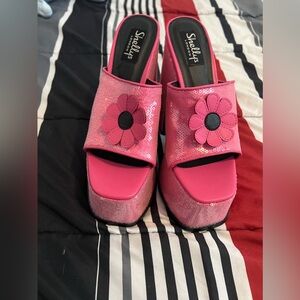 Shelly London sequin flower trim heeled mules size 8 pink color 💕